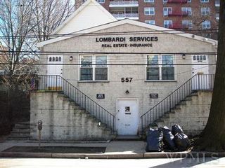 557 N Macquesten Parkway, Mount Vernon, NY 10552