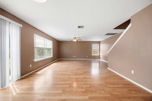 12033 Kilmartin LN, Austin, TX 78754