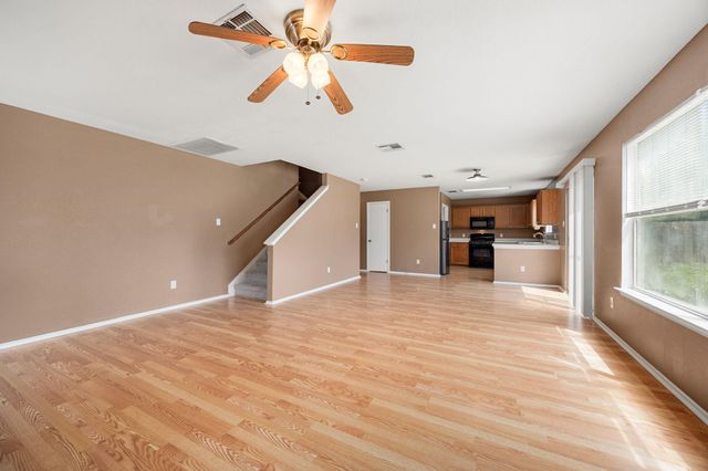 12033 Kilmartin LN, Austin, TX 78754