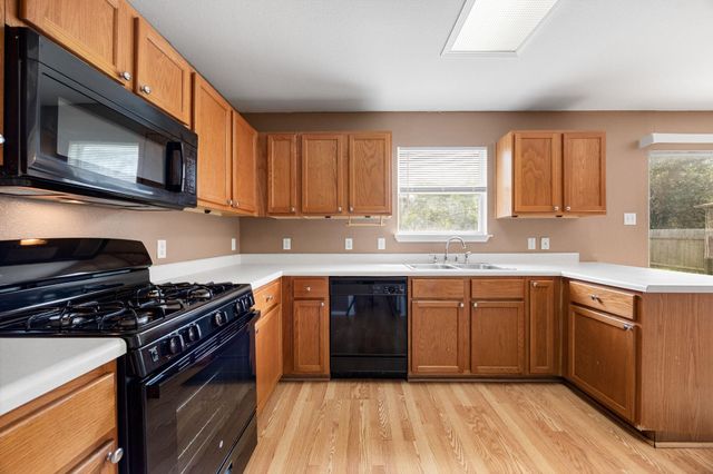 12033 Kilmartin LN, Austin, TX 78754