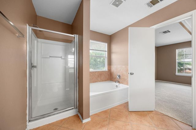 12033 Kilmartin LN, Austin, TX 78754