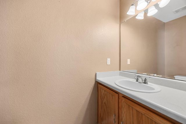 12033 Kilmartin LN, Austin, TX 78754