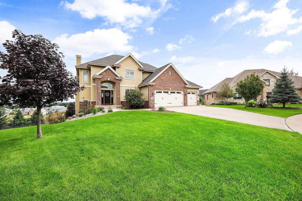 131 Raquel Circle, Oregon, WI 53575