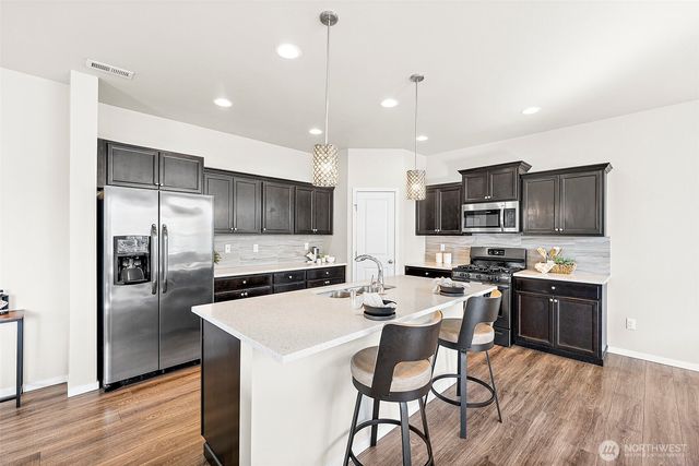 17607 28th Avenue Ct E, Tacoma, WA 98445