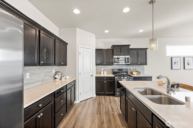 17607 28th Avenue Ct E, Tacoma, WA 98445