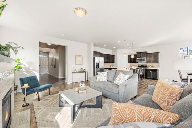 17607 28th Avenue Ct E, Tacoma, WA 98445