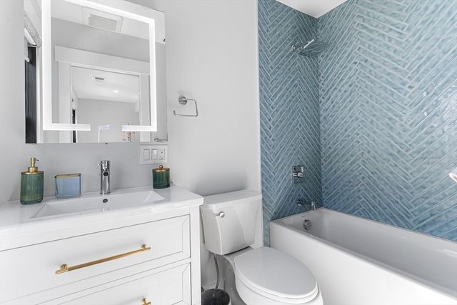 11-13 Lowell St 11B, Arlington, MA 02476