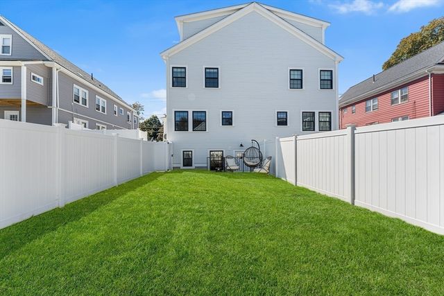 11-13 Lowell St 11B, Arlington, MA 02476