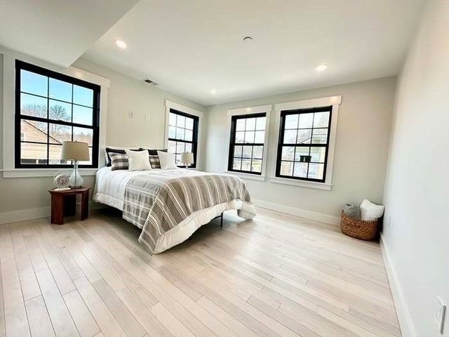 11-13 Lowell St 11B, Arlington, MA 02476