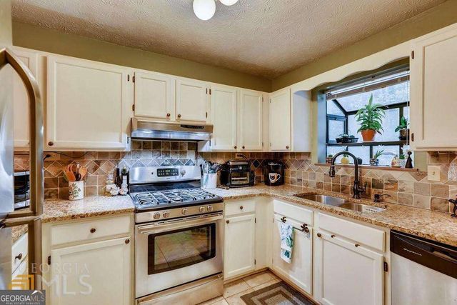 2515 Skyland Trail NE, Brookhaven, GA 30319