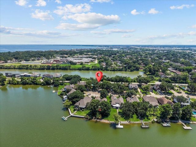 1409 Mija Lane, Seabrook, TX 77586
