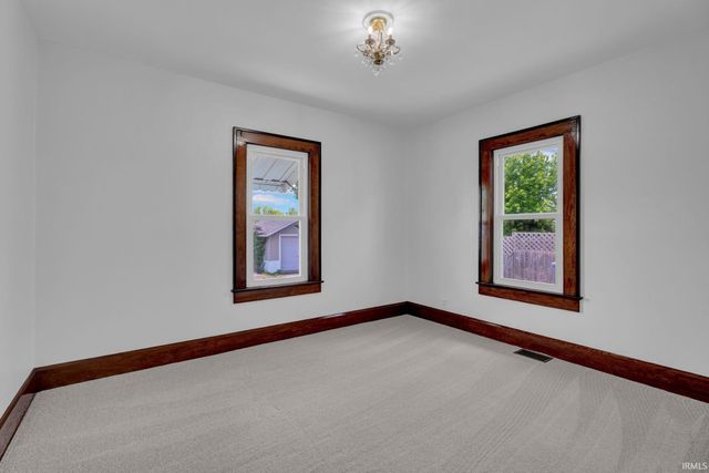 2515 Washington Avenue, Bedford, IN 47421