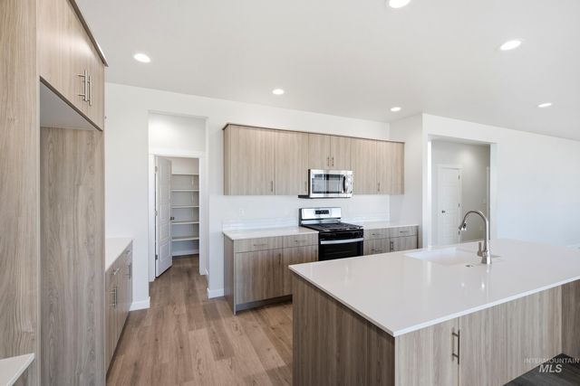 5329 S Big Jacks Creek Ave, Nampa, ID 83686