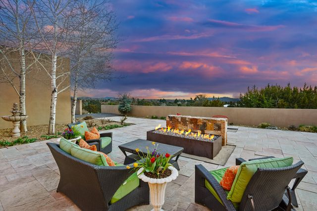 1858 Palacio Lane, Santa Fe, NM 87505