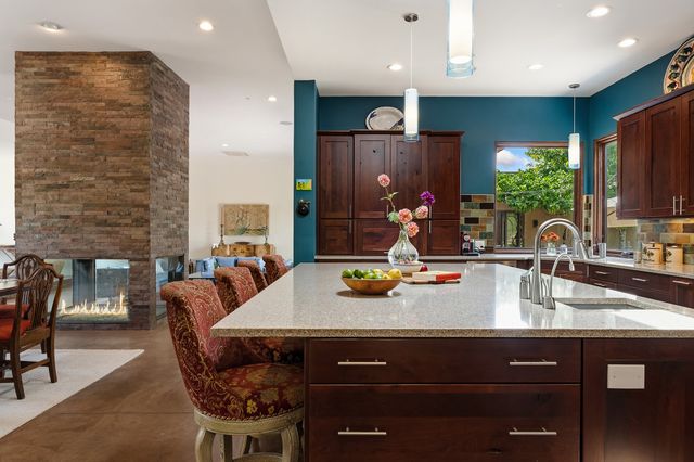 1858 Palacio Lane, Santa Fe, NM 87505