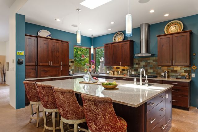 1858 Palacio Lane, Santa Fe, NM 87505