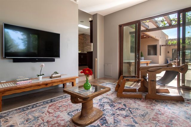 1858 Palacio Lane, Santa Fe, NM 87505