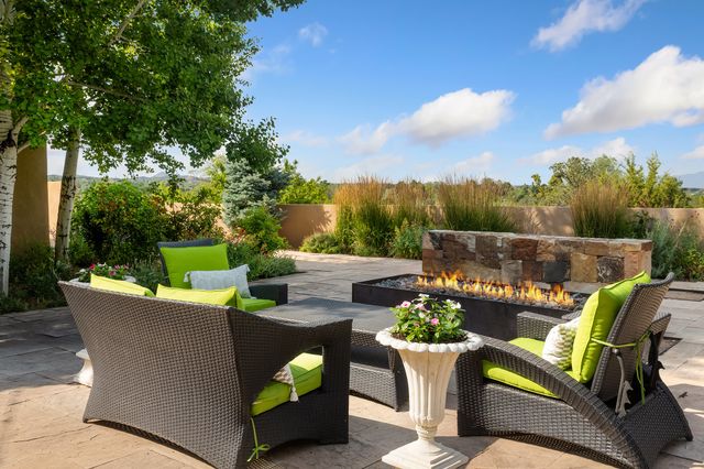 1858 Palacio Lane, Santa Fe, NM 87505