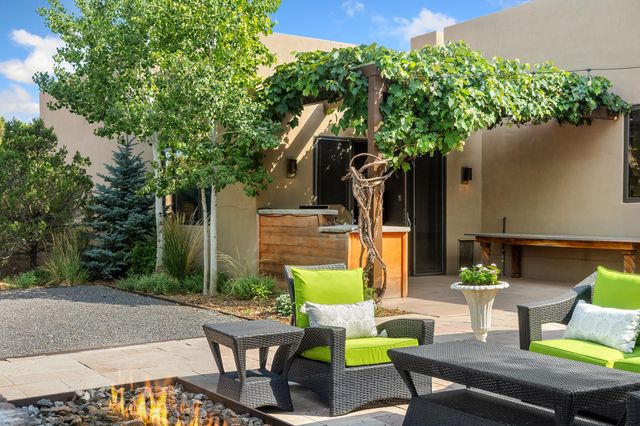 1858 Palacio Lane, Santa Fe, NM 87505