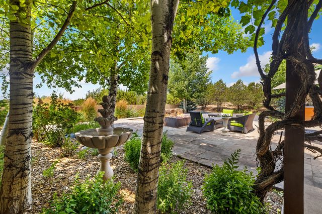 1858 Palacio Lane, Santa Fe, NM 87505