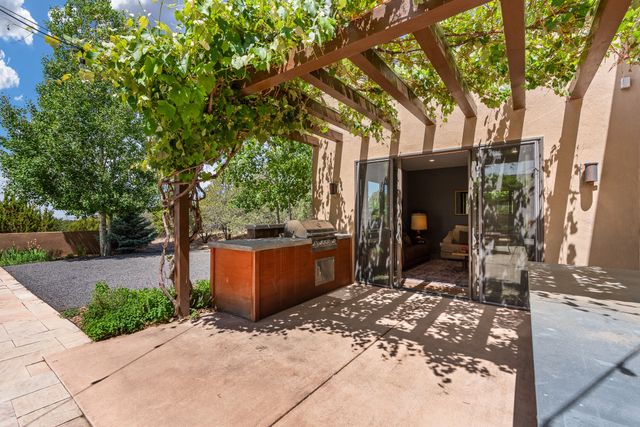 1858 Palacio Lane, Santa Fe, NM 87505