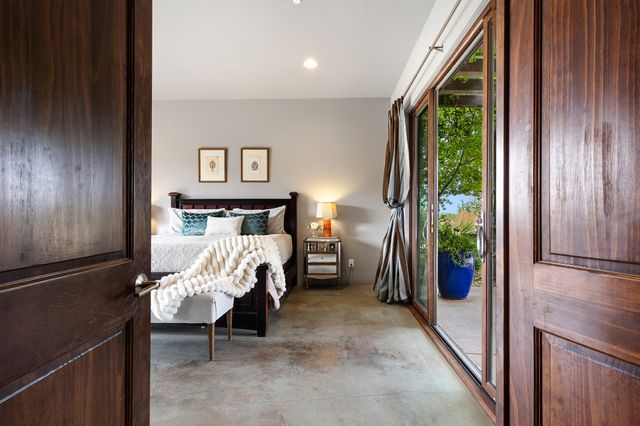 1858 Palacio Lane, Santa Fe, NM 87505