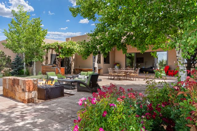 1858 Palacio Lane, Santa Fe, NM 87505