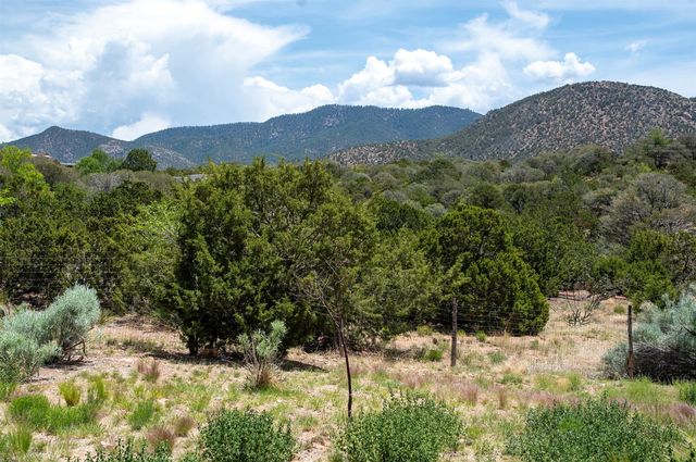 1858 Palacio Lane, Santa Fe, NM 87505
