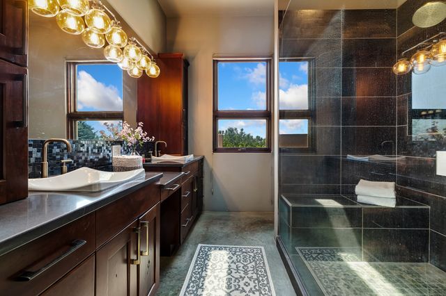 1858 Palacio Lane, Santa Fe, NM 87505
