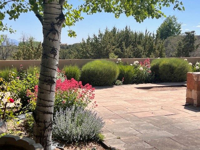 1858 Palacio Lane, Santa Fe, NM 87505