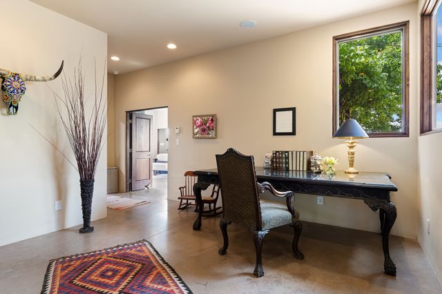 1858 Palacio Lane, Santa Fe, NM 87505