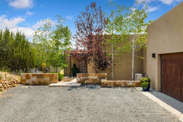 1858 Palacio Lane, Santa Fe, NM 87505