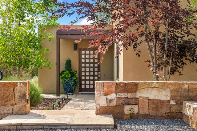 1858 Palacio Lane, Santa Fe, NM 87505