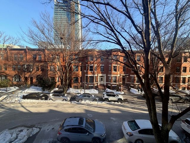 2 Symphony Rd 3, Boston, MA 02215