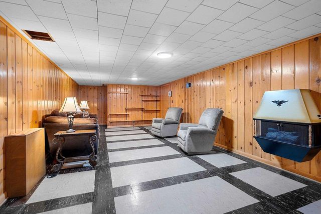 1404 SPENCE STREET, Green Bay, WI 54304