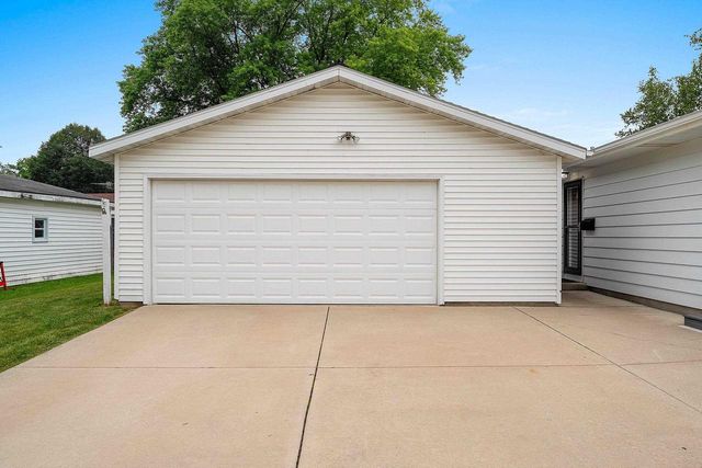 1404 SPENCE STREET, Green Bay, WI 54304