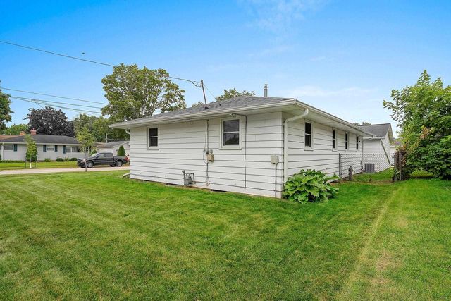 1404 SPENCE STREET, Green Bay, WI 54304