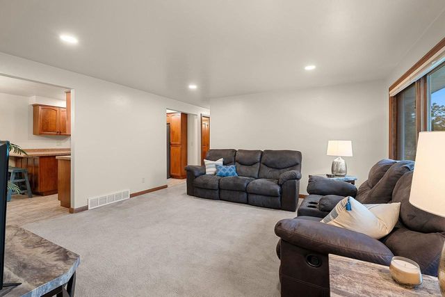 1404 SPENCE STREET, Green Bay, WI 54304
