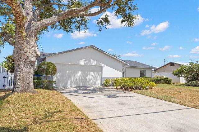 4960 DOVER STREET NE, St Petersburg, FL 33703