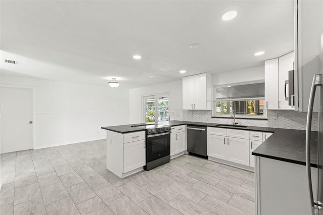 4960 DOVER STREET NE, St Petersburg, FL 33703