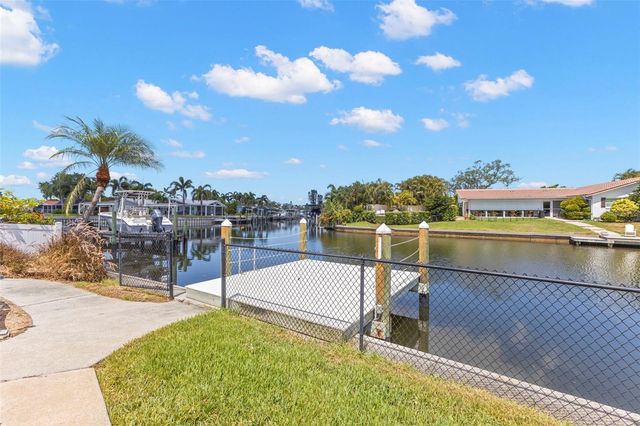4960 DOVER STREET NE, St Petersburg, FL 33703
