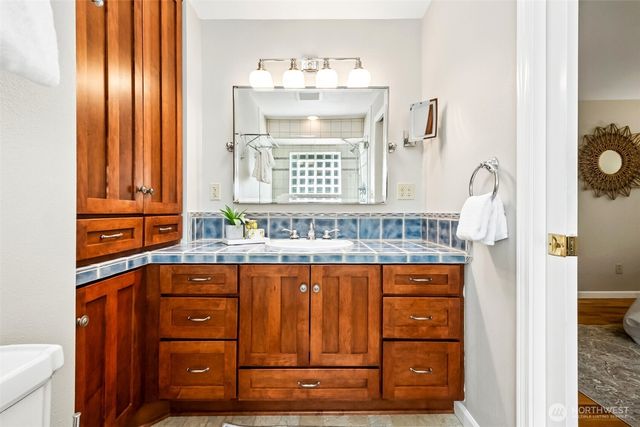 25845 SE 152 Street, Issaquah, WA 98027