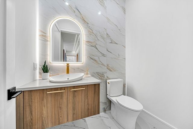 177 Varick Rd, Newton, MA 02468