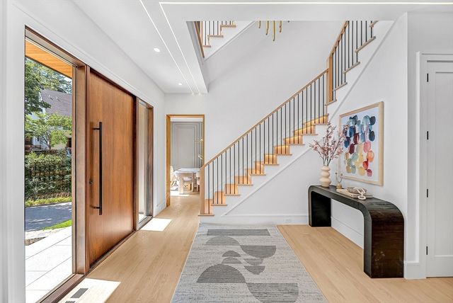 177 Varick Rd, Newton, MA 02468