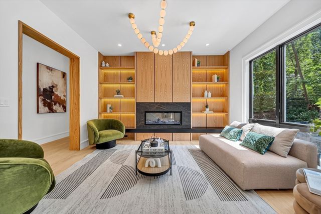 177 Varick Rd, Newton, MA 02468