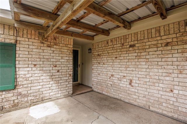3621 Mendenhall Dr, Corpus Christi, TX 78415