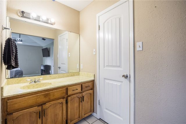 3621 Mendenhall Dr, Corpus Christi, TX 78415