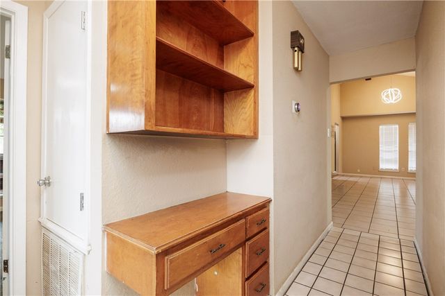 3621 Mendenhall Dr, Corpus Christi, TX 78415