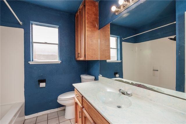 3621 Mendenhall Dr, Corpus Christi, TX 78415