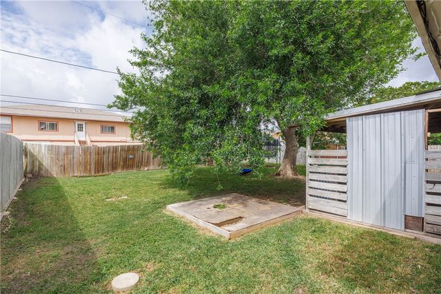 3621 Mendenhall Dr, Corpus Christi, TX 78415